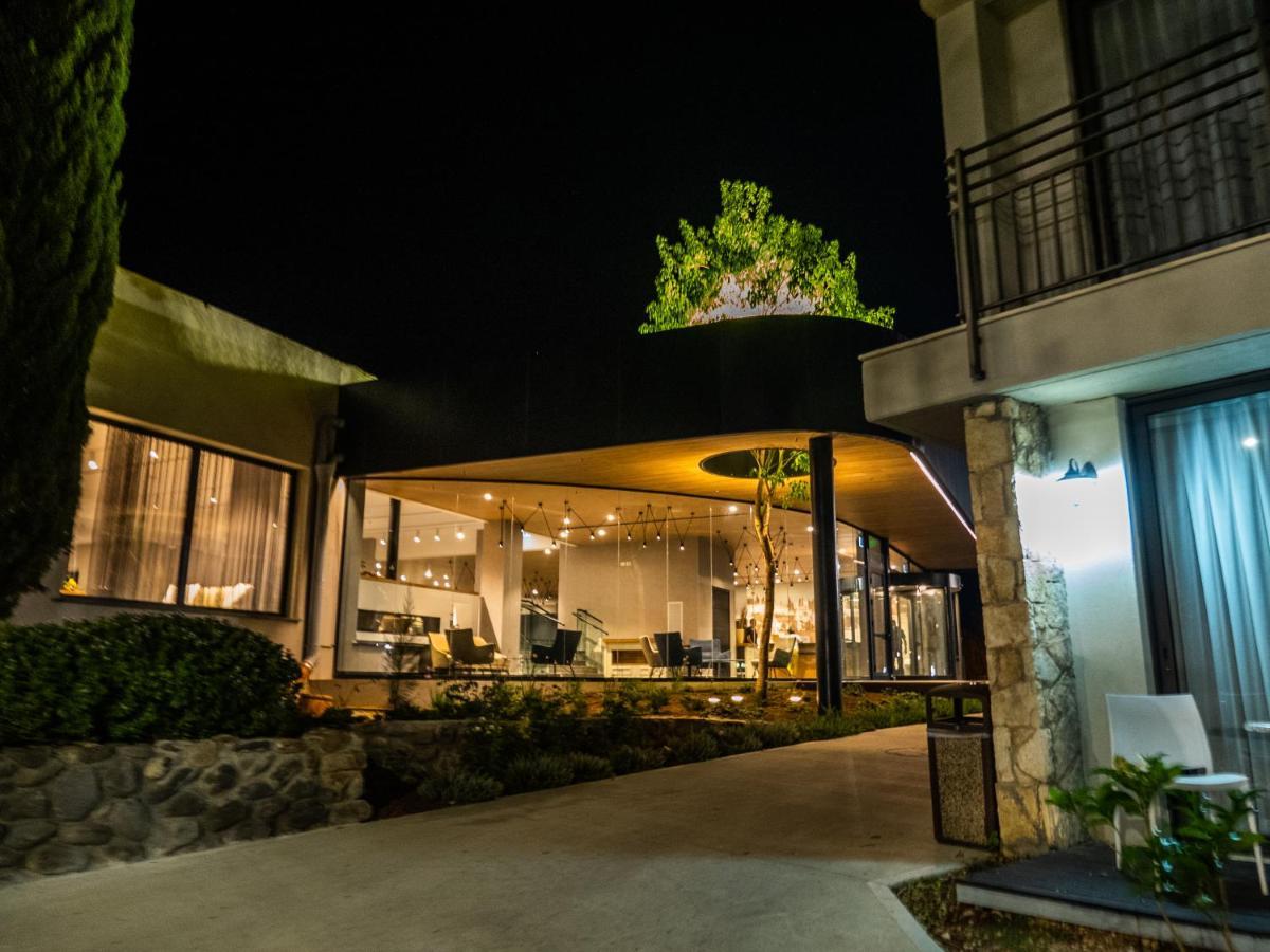 Kfar Giladi Hotel Exteriör bild