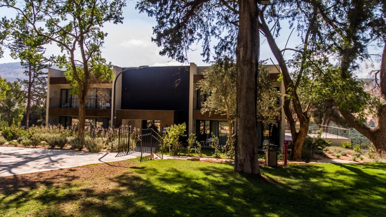 Kfar Giladi Hotel Exteriör bild