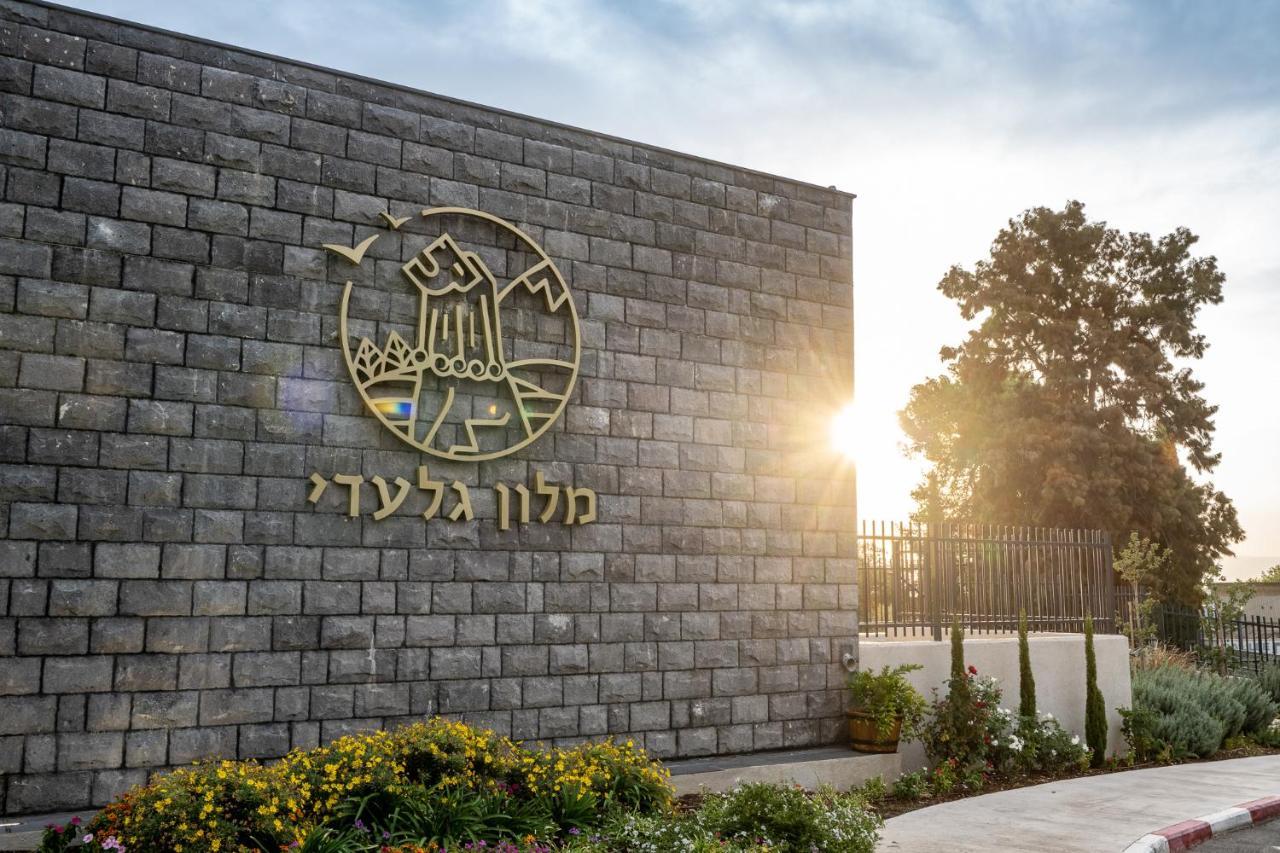 Kfar Giladi Hotel Exteriör bild