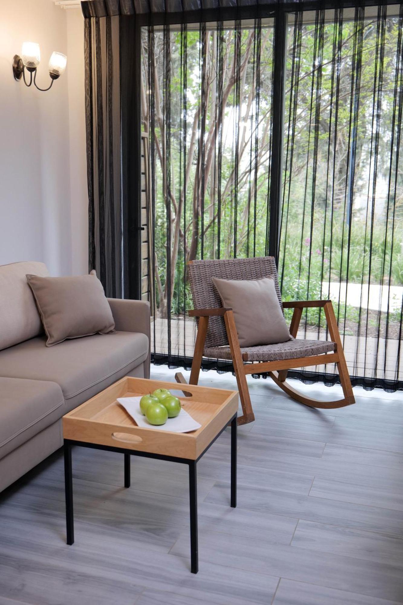 Kfar Giladi Hotel Exteriör bild